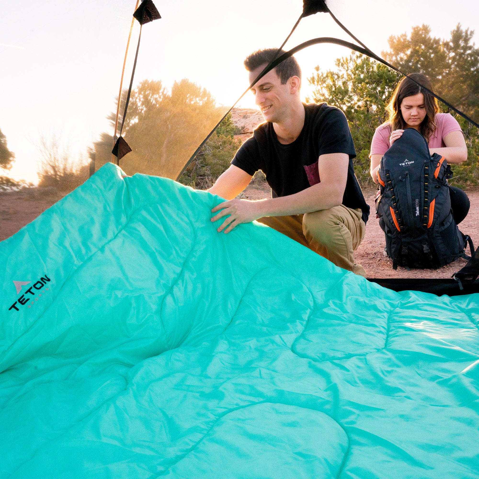 Cascade 40˚F Double Sleeping Bag with Pillows - Image 8